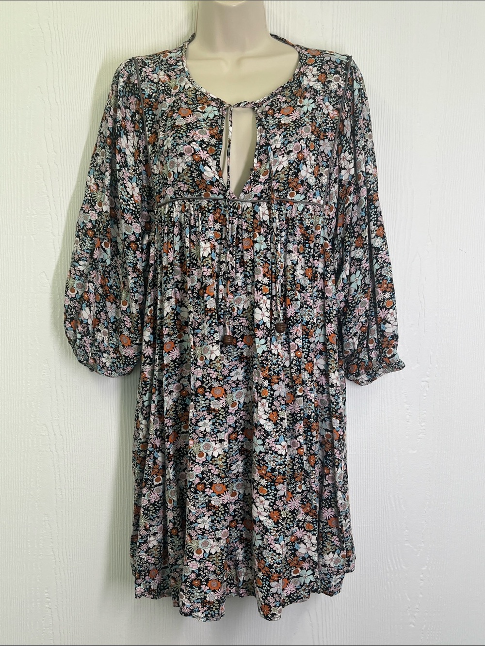 Natural Life - Colorful Boho Floral Tie Neck Long Sleeve Mini Dress Size Medium